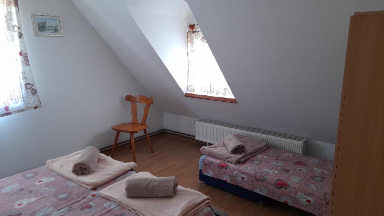קארלובץ Rooms Ma La מראה חיצוני תמונה